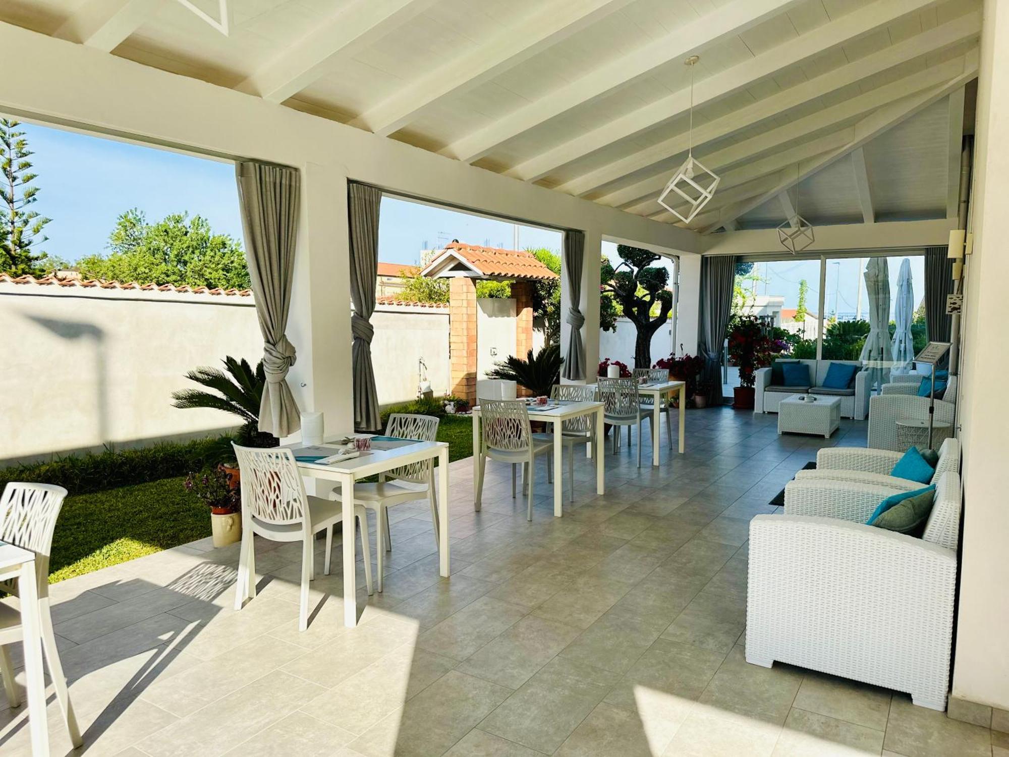 Invilla Bed&Breakfast - Quality Rooms 圣塔·马里亚·迪·卡斯特 外观 照片
